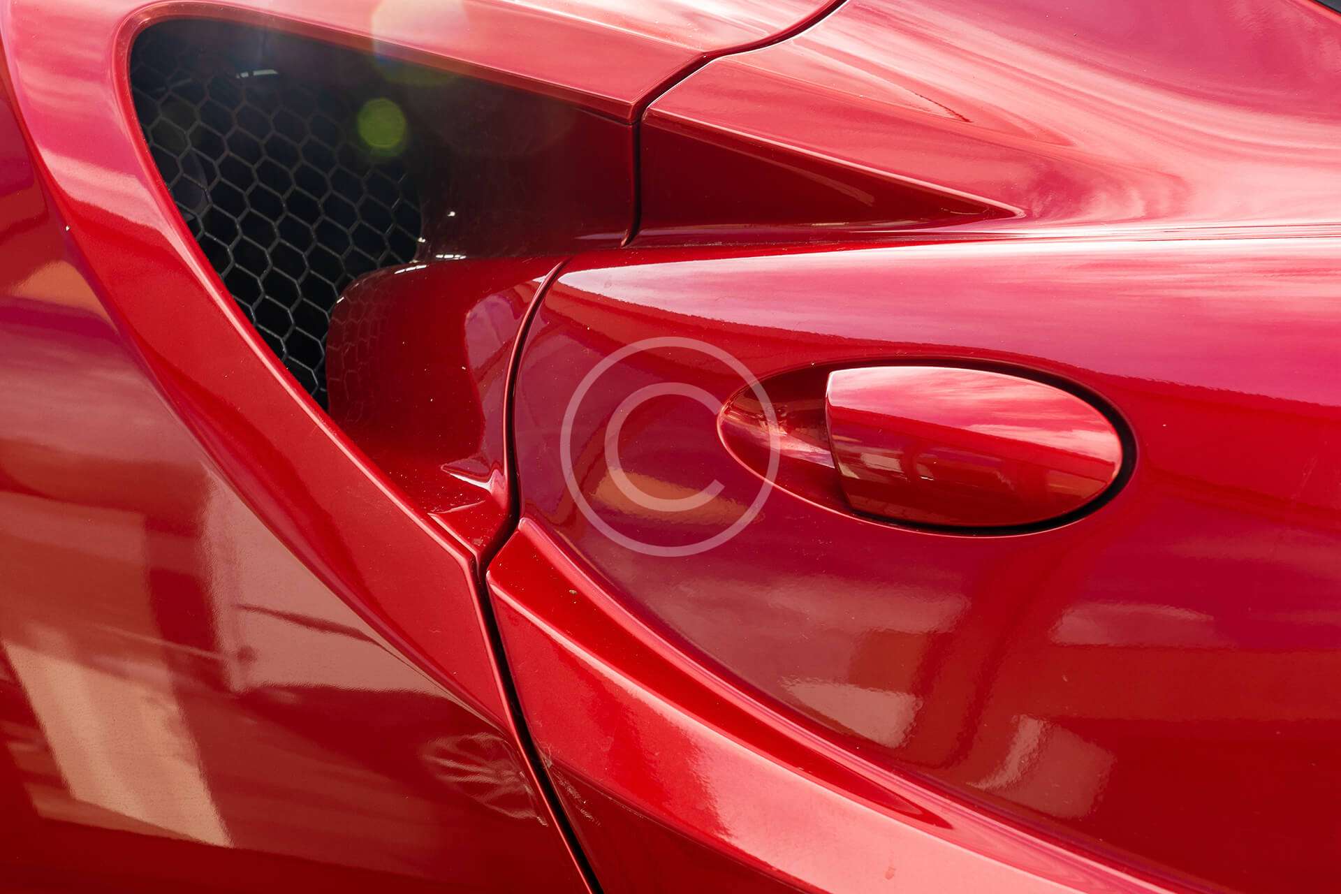 Glossy finish Glossy finish